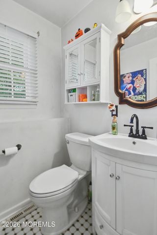 19 Buckingham Drive, Jackson, NJ 08527