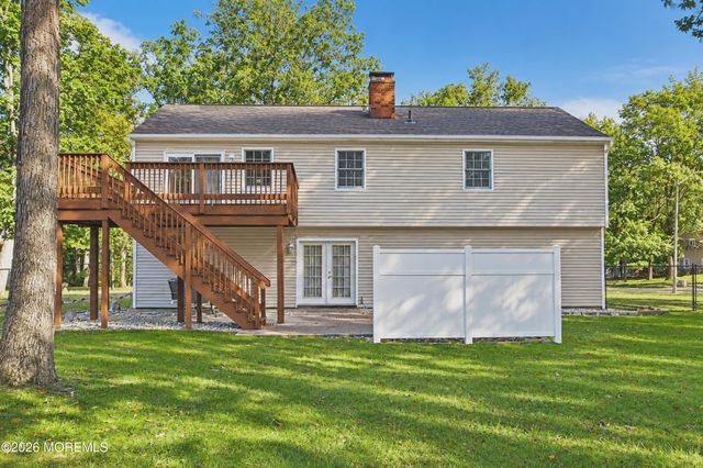 19 Buckingham Drive, Jackson, NJ 08527