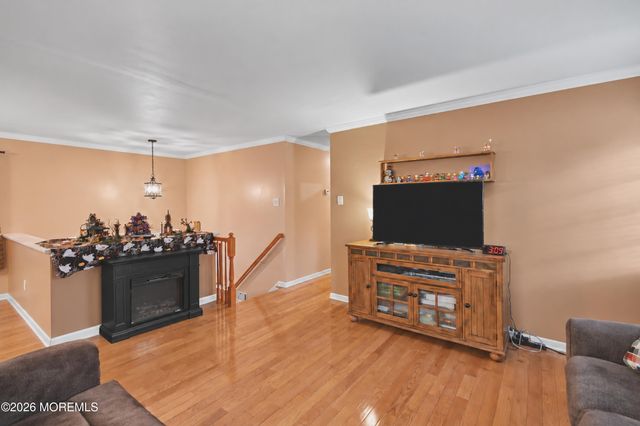 19 Buckingham Drive, Jackson, NJ 08527
