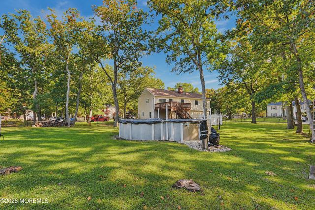 19 Buckingham Drive, Jackson, NJ 08527