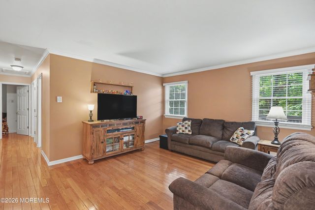 19 Buckingham Drive, Jackson, NJ 08527