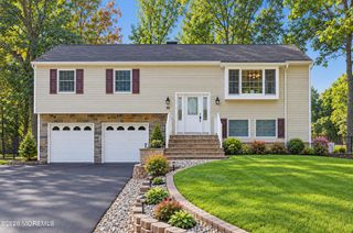 19 Buckingham Drive, Jackson, NJ 08527
