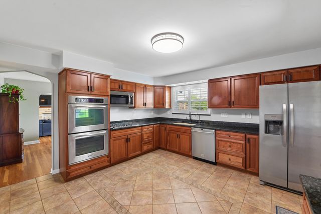 49 Arcadia Avenue, Fort Thomas, KY 41075
