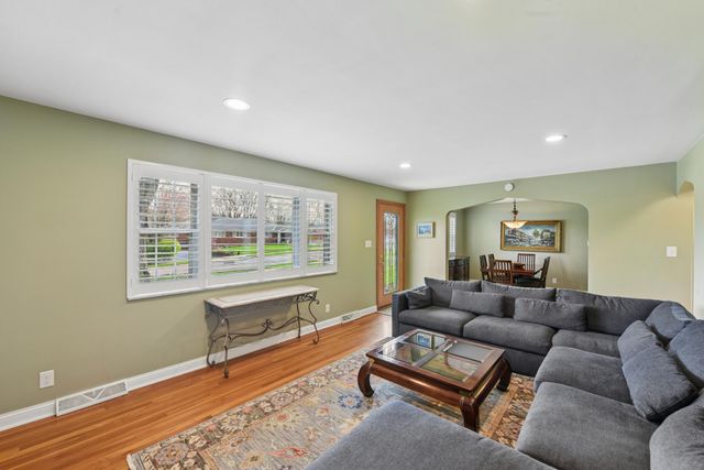49 Arcadia Avenue, Fort Thomas, KY 41075
