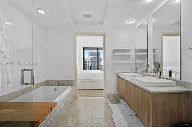 801 S Miami Ave 4509, Miami, FL 33130