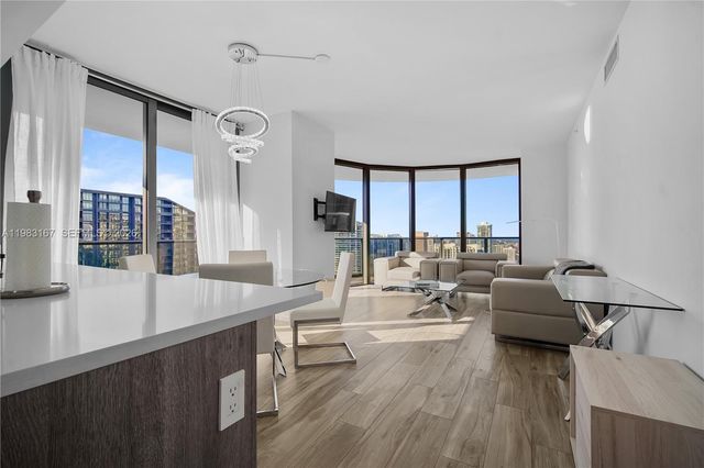 801 S Miami Ave 4509, Miami, FL 33130