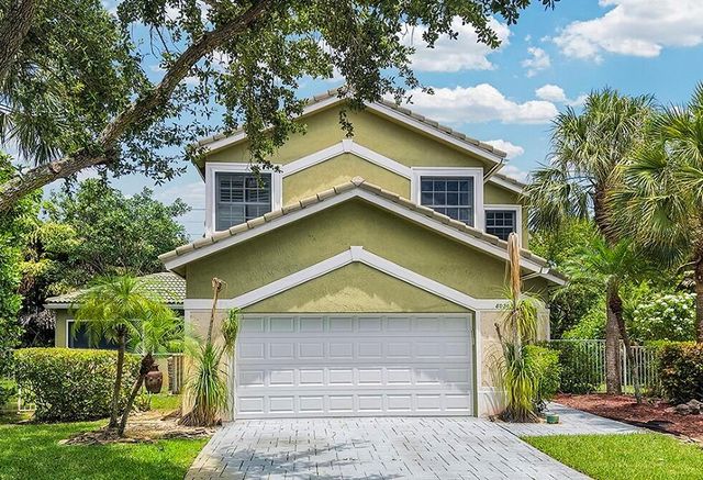 8020 NW 70th Avenue, Parkland, FL 33067