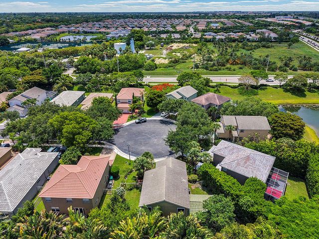 8020 NW 70th Avenue, Parkland, FL 33067