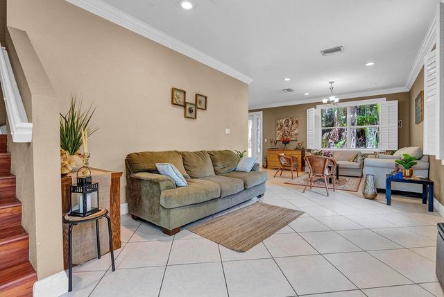 8020 NW 70th Avenue, Parkland, FL 33067