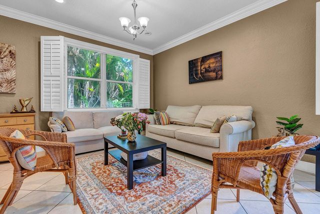 8020 NW 70th Avenue, Parkland, FL 33067