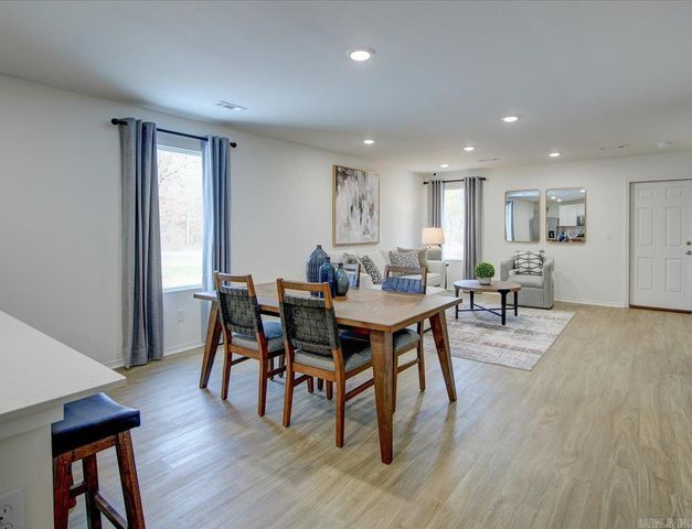 215 Stone Canyon Drive, Maumelle, AR 72113