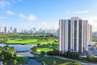 20379 W Country Club Drive 1433, Aventura, FL 33180