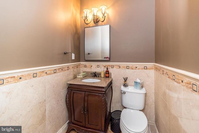 374 PRIMROSE DR, Upper Gwynedd, PA 19446