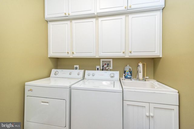 374 PRIMROSE DR, Upper Gwynedd, PA 19446