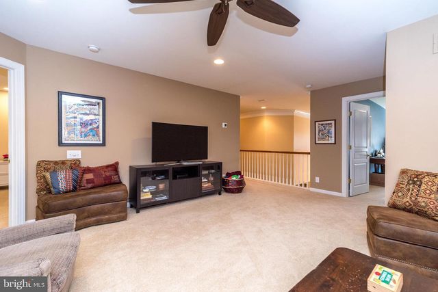 374 PRIMROSE DR, Upper Gwynedd, PA 19446