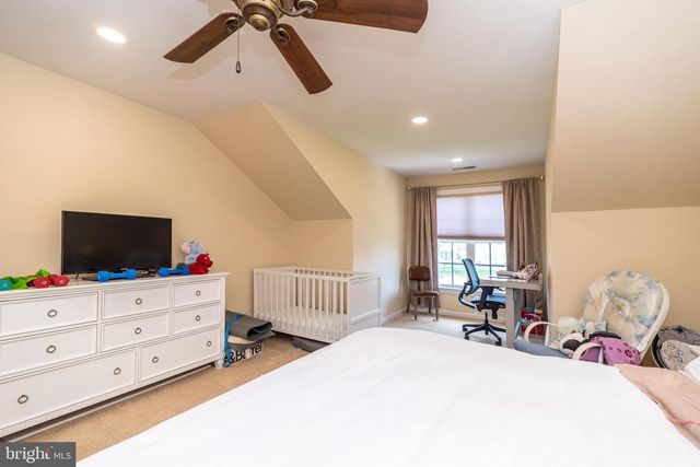 374 PRIMROSE DR, Upper Gwynedd, PA 19446