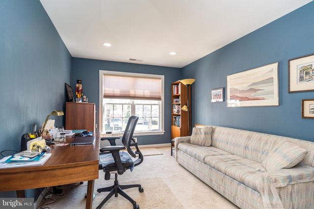 374 PRIMROSE DR, Upper Gwynedd, PA 19446