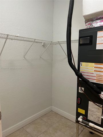 4251 NW 5th St 103, Plantation, FL 33317