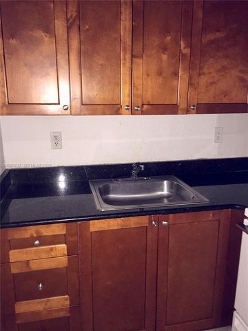 4251 NW 5th St 103, Plantation, FL 33317