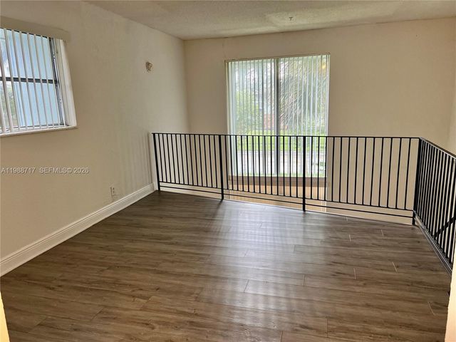 4251 NW 5th St 103, Plantation, FL 33317