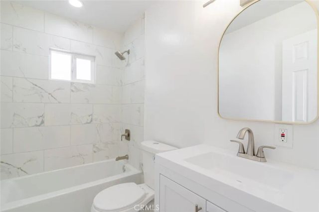 925 W Oldfield Street, Lancaster, CA 93534