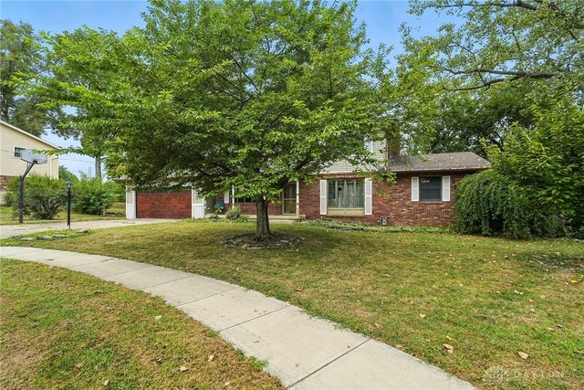 801 Fairway Court, Miamisburg, OH 45342