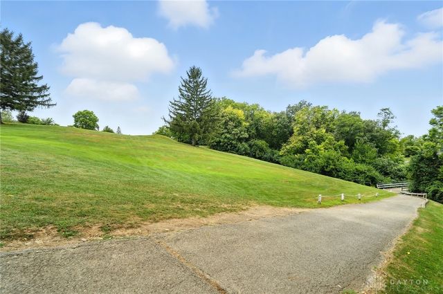 801 Fairway Court, Miamisburg, OH 45342