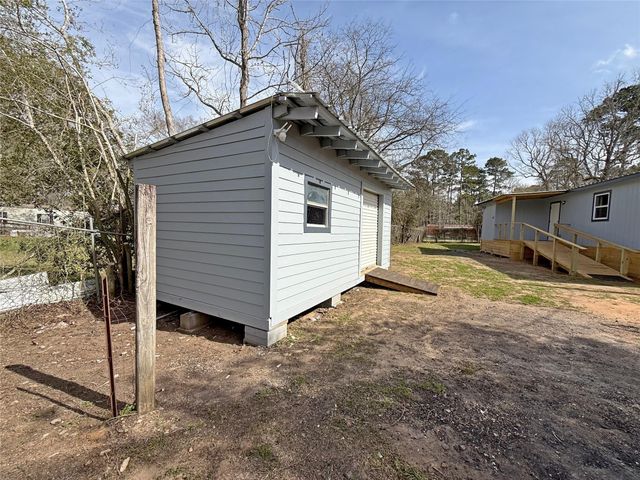 325 Bar Park Loop, Coldspring, TX 77331