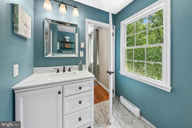 2763 TOWNSHIP RD, Riegelsville, PA 18077