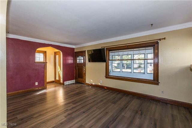 6211 Luelda Avenue, Parma, OH 44129