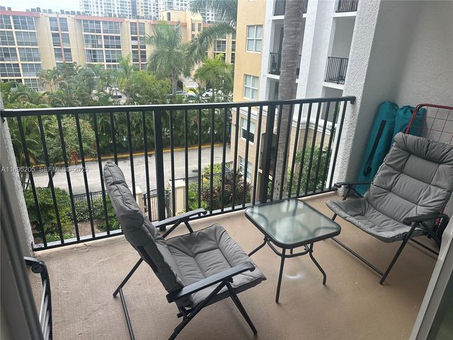 17125 N Bay Road 3402, Sunny Isles Beach, FL 33160