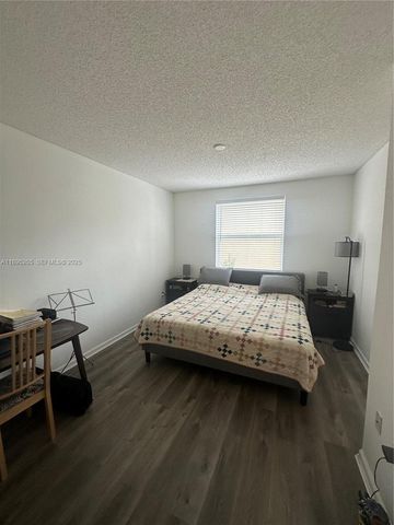 17125 N Bay Road 3402, Sunny Isles Beach, FL 33160