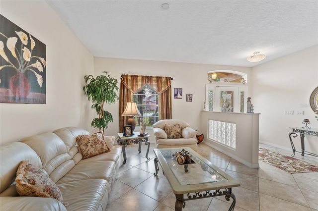 16 LONDON DRIVE, Palm Coast, FL 32137