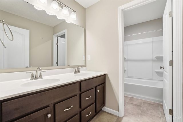 2794 Buckridge Drive, Cincinnati, OH 45233