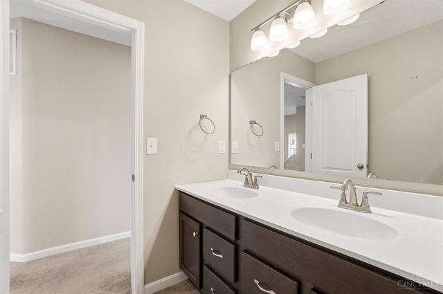2794 Buckridge Drive, Cincinnati, OH 45233