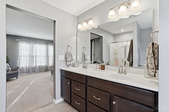 2794 Buckridge Drive, Cincinnati, OH 45233