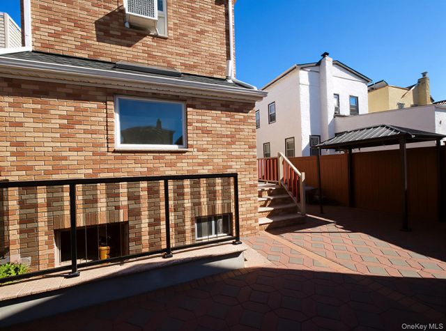 137-20 233rd Street, Rosedale, NY 11422