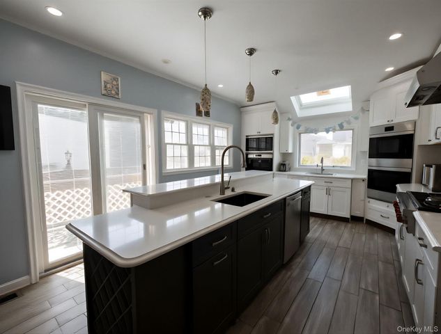 137-20 233rd Street, Rosedale, NY 11422