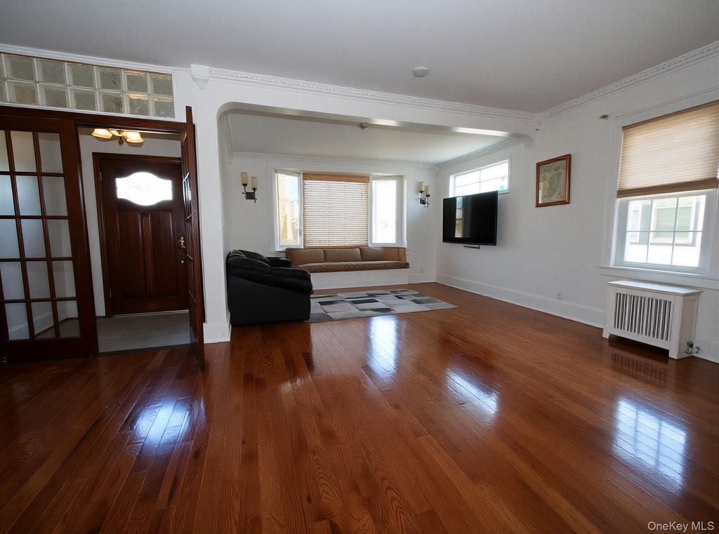 137-20 233rd Street, Rosedale, NY 11422 — photo 4