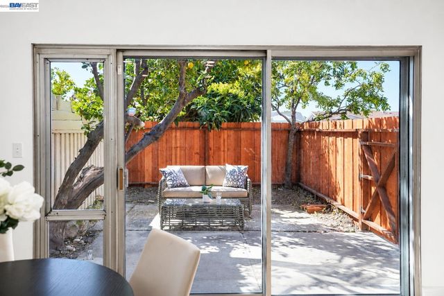 38288 Paseo Padre Pkwy, Fremont, CA 94536