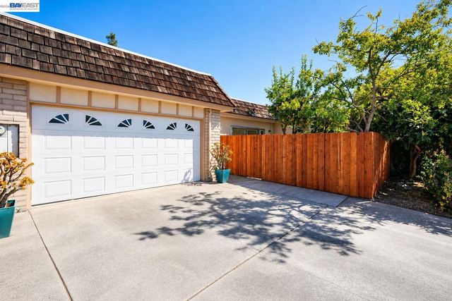 38288 Paseo Padre Pkwy, Fremont, CA 94536