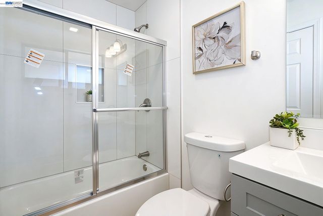 38288 Paseo Padre Pkwy, Fremont, CA 94536
