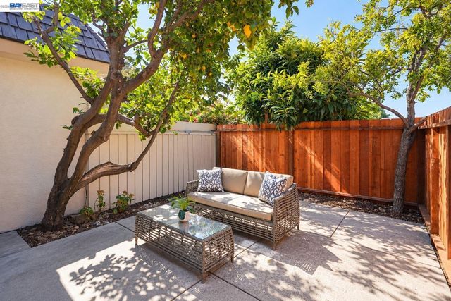 38288 Paseo Padre Pkwy, Fremont, CA 94536
