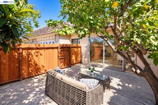 38288 Paseo Padre Pkwy, Fremont, CA 94536