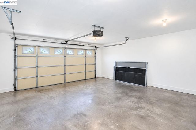 38288 Paseo Padre Pkwy, Fremont, CA 94536