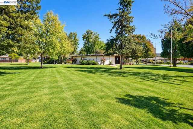 38288 Paseo Padre Pkwy, Fremont, CA 94536