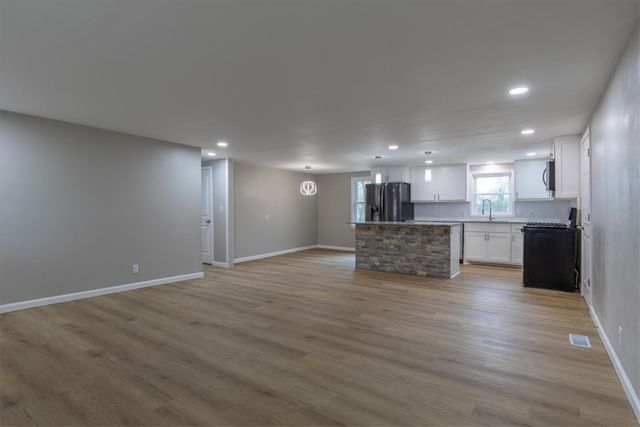 306 S Ozark Street, Prairie Grove, AR 72753