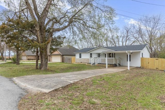 306 S Ozark Street, Prairie Grove, AR 72753