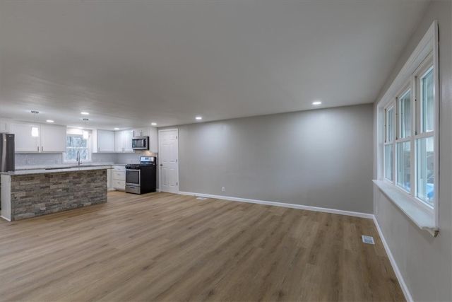 306 S Ozark Street, Prairie Grove, AR 72753