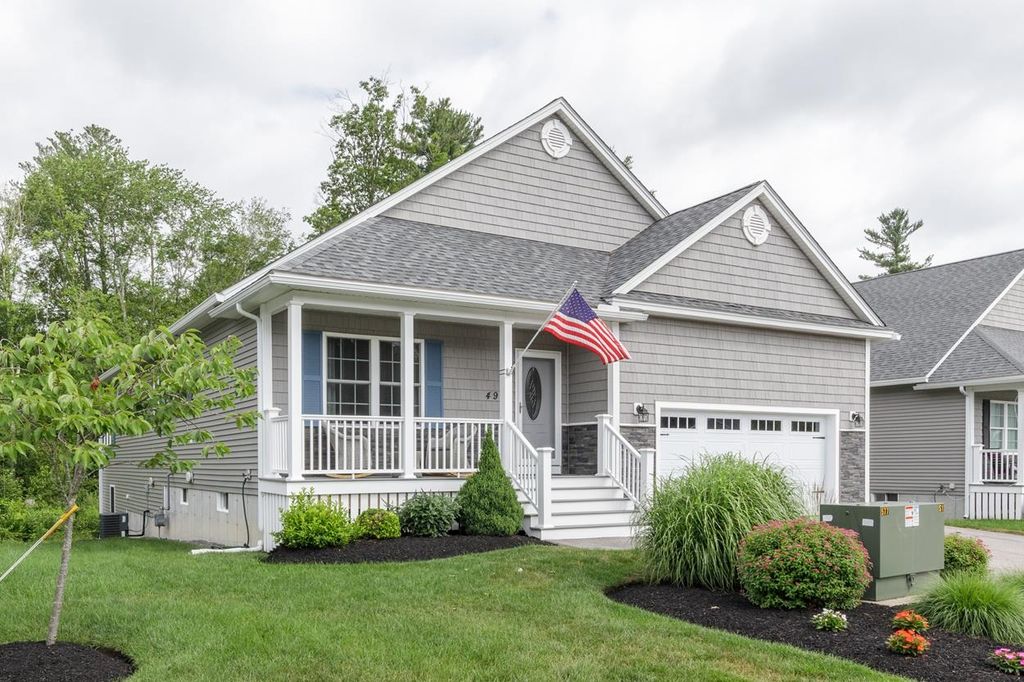 49 Cobblestone Drive, Hudson, NH 03051